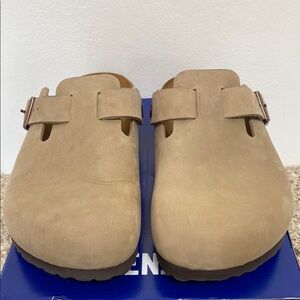 Men's 10 43 narrow Birkenstocks Boston